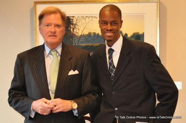 Atwood-Collins-III_Ib-Dabo Atwood Collins III (Executive Vice President of M&T Bank Corporation, and President and Chief Operating Officer of its Mid-Atlantic Divisio) & Ib at a luncheon meeting.